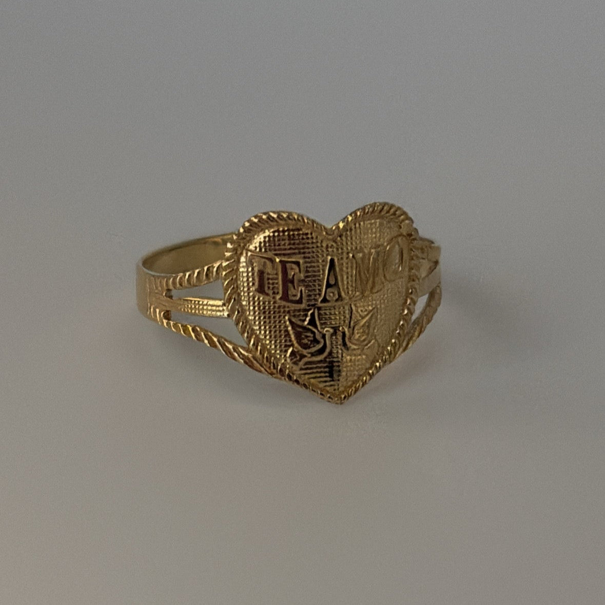 14k Te amo ring