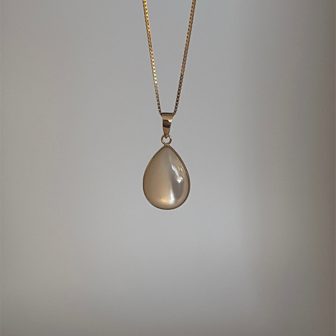 14k Gold Teardrop Mother of Pearl Pendant
