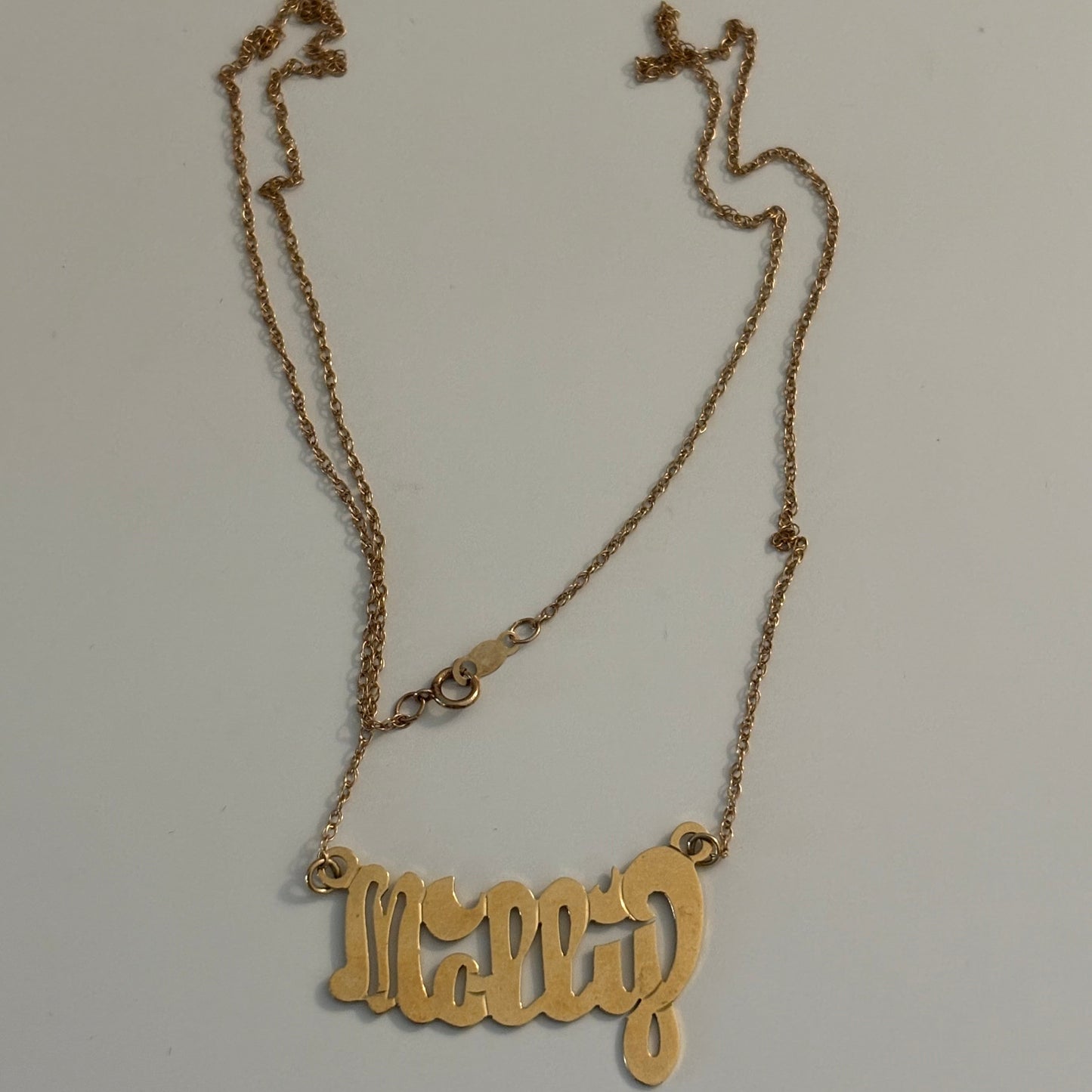 Vintage “Molly” Name Necklace in 14K Yellow Gold – Dainty Chain, Script Font