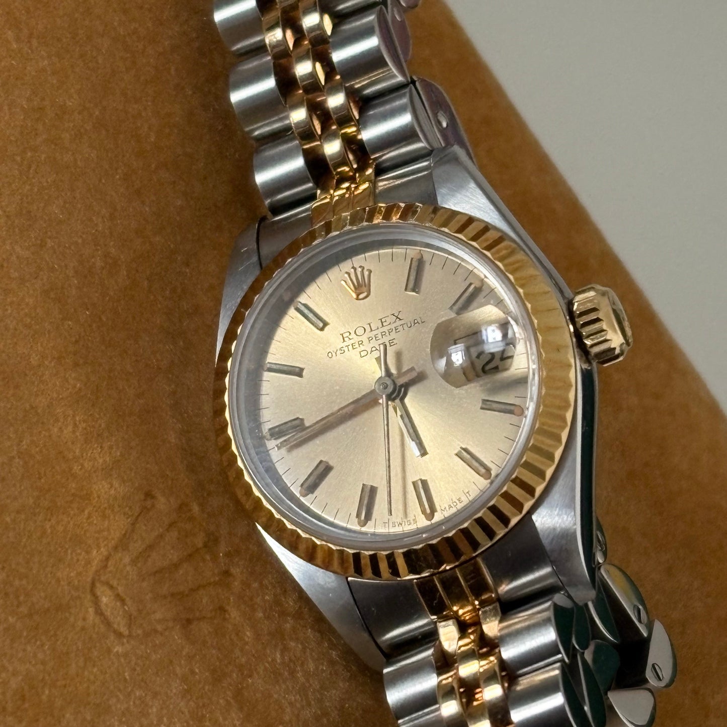1985 Rolex Lady-Datejust Ref. 69173 – Two-Tone 18K Gold & Stainless Steel Automatic Watch with Original Box & Papers