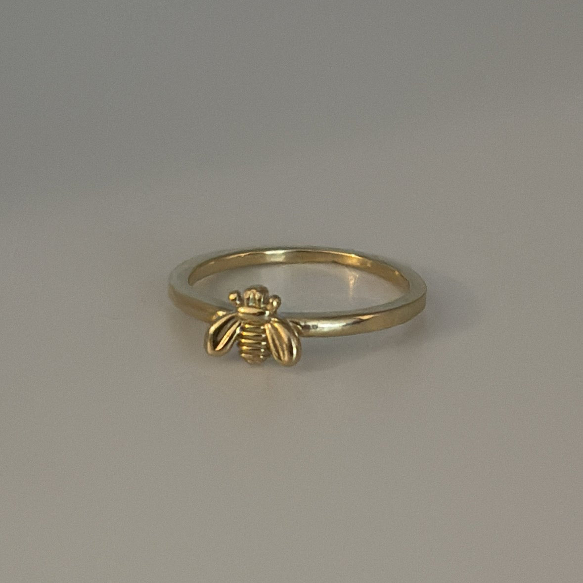 10k Bee ring