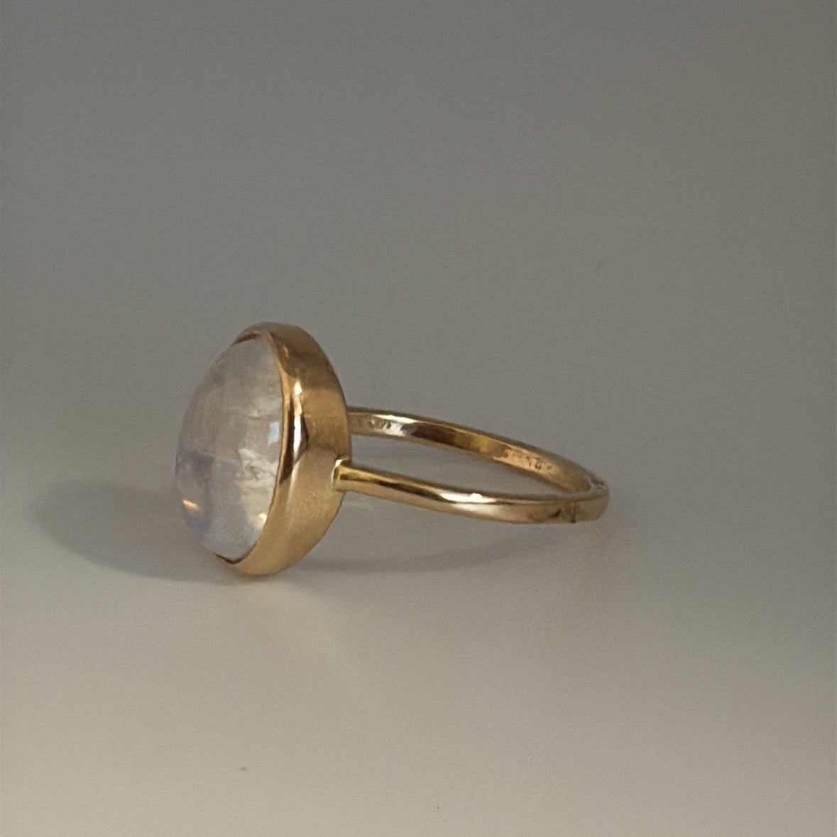 14k rainbow Moonstone ring