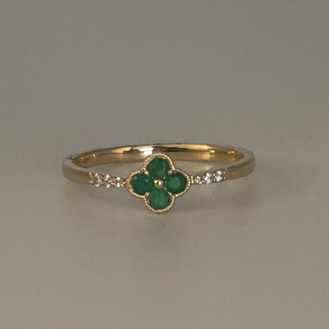14k diamond and emerald clover ring