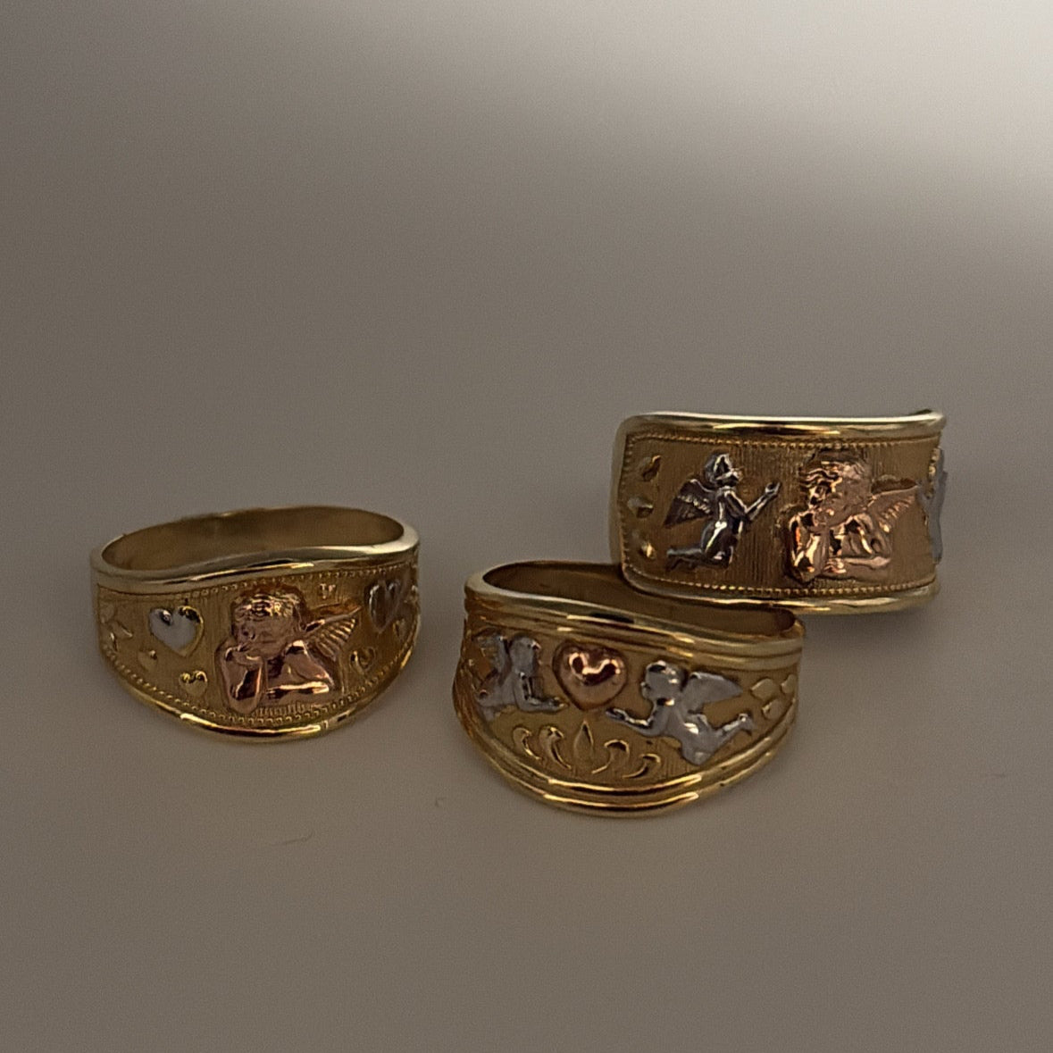 14k cherubs ring