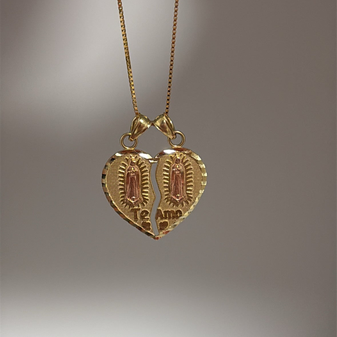 14k Virgencita -Te amo break-apart charm