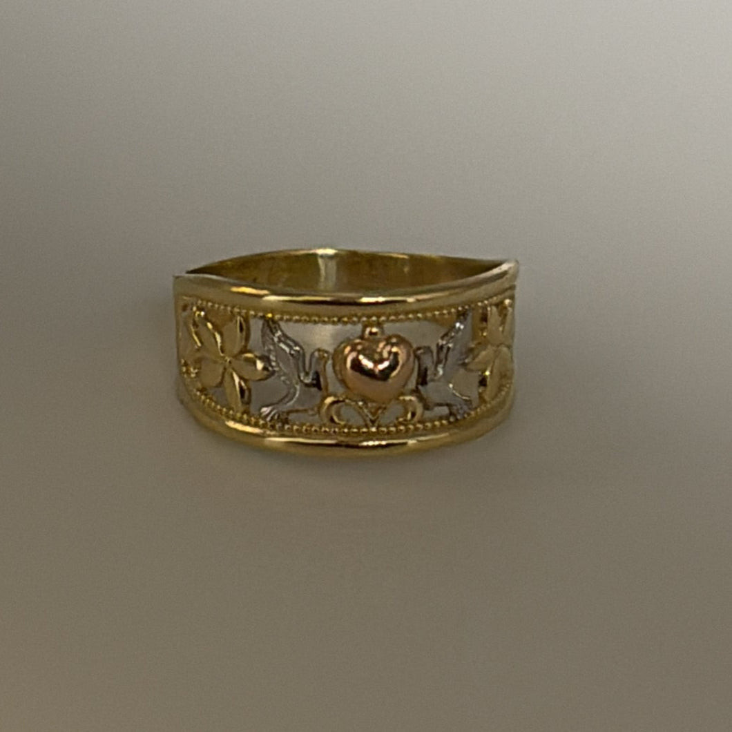 14k heart with doves ring