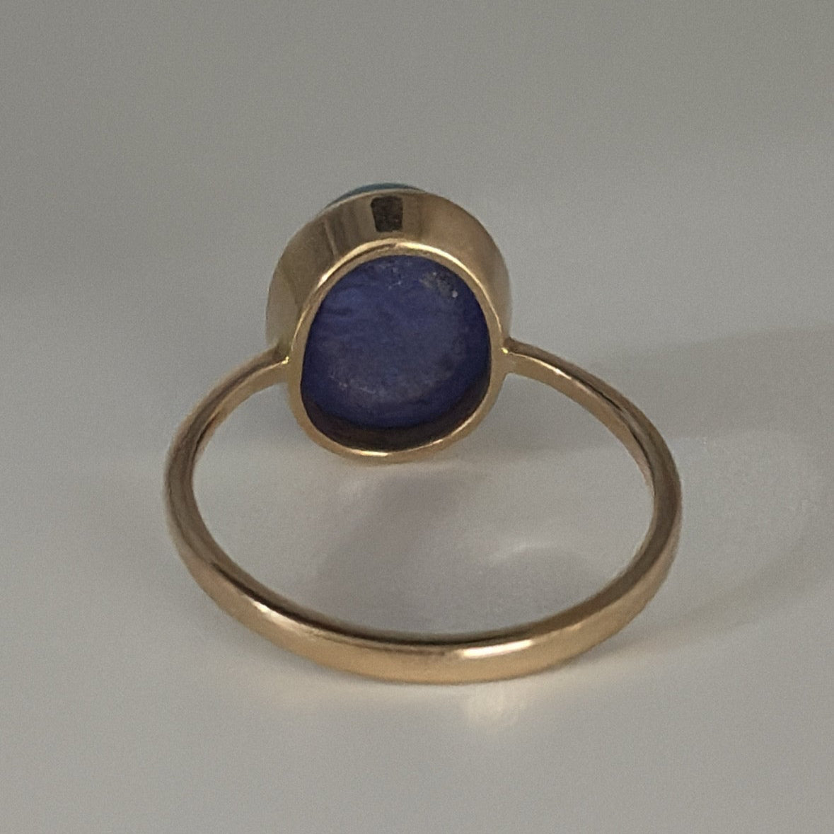 14K gold cabochon tanzanite ring back