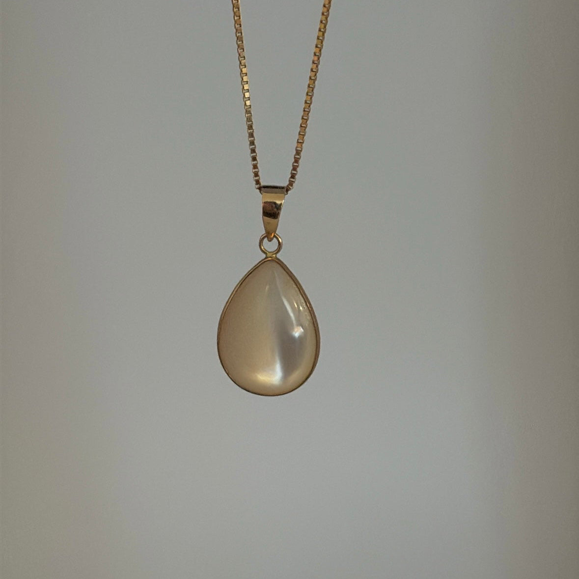14k Gold Teardrop Mother of Pearl Pendant