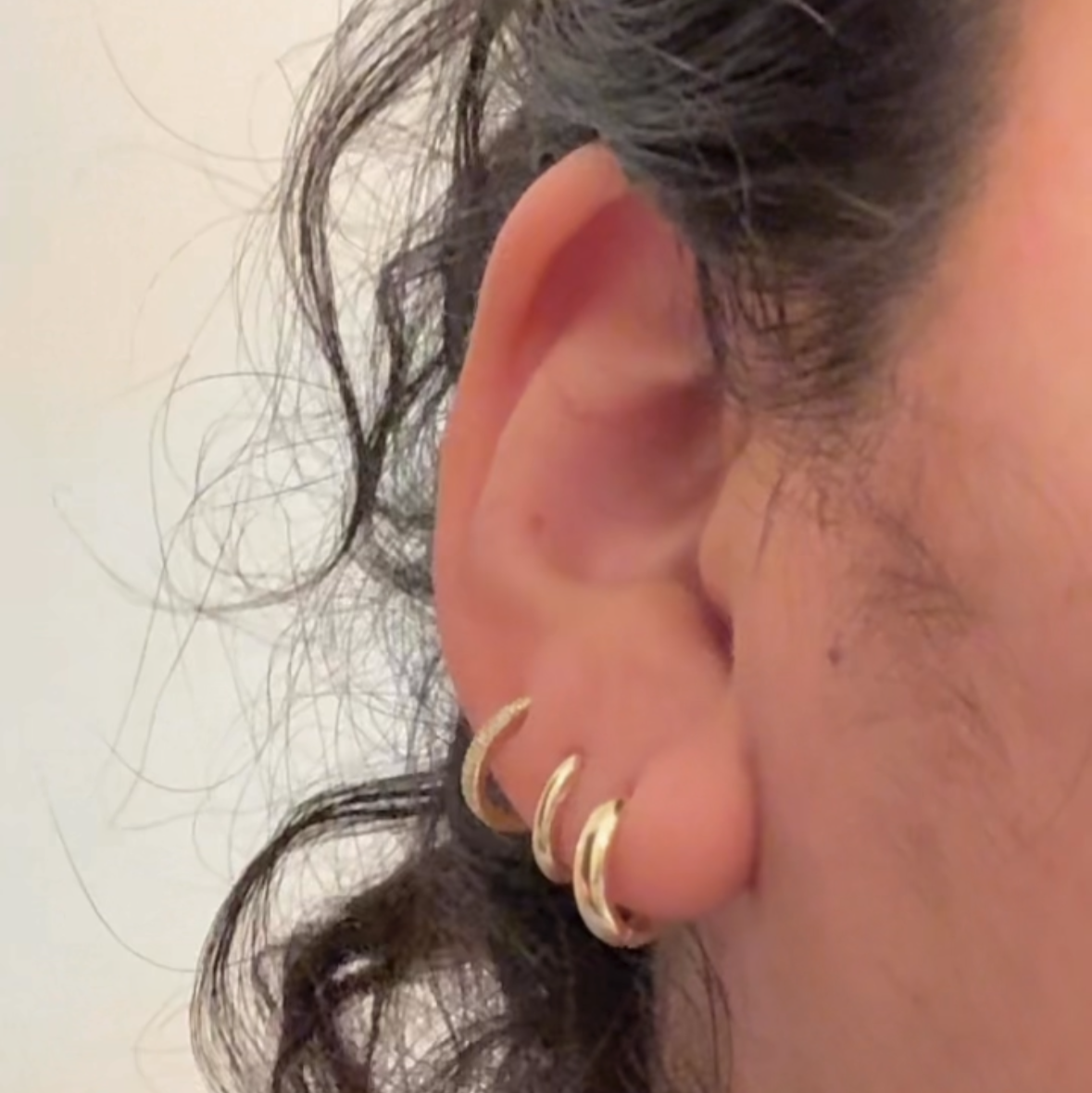 14k Huggies earring
