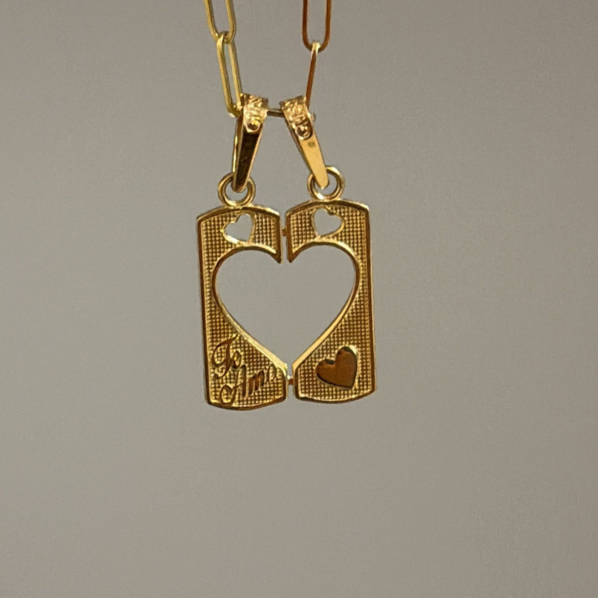 10k Te Amo break-apart charm
