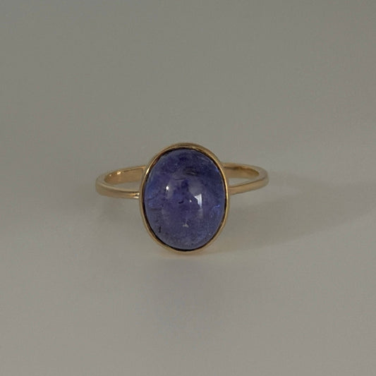 14K gold cabochon tanzanite ring
