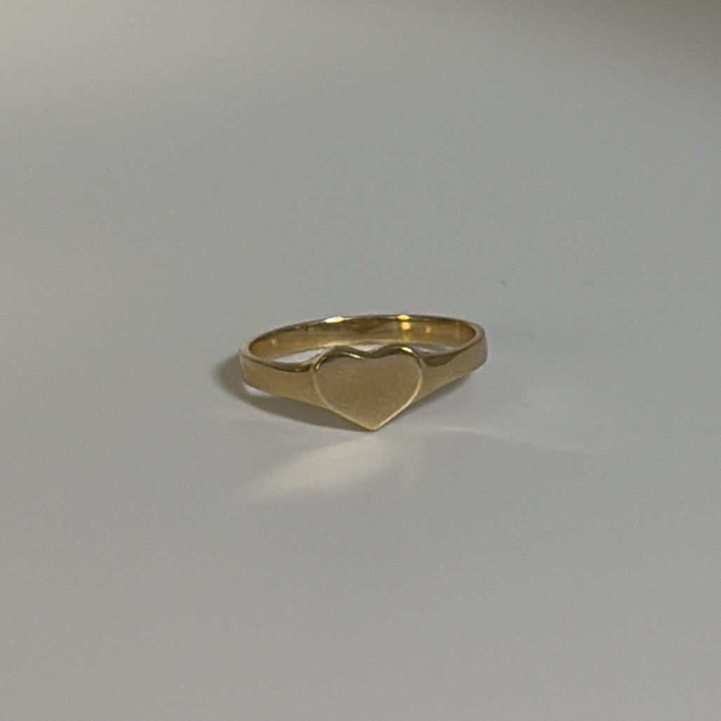 14k small heart signet ring