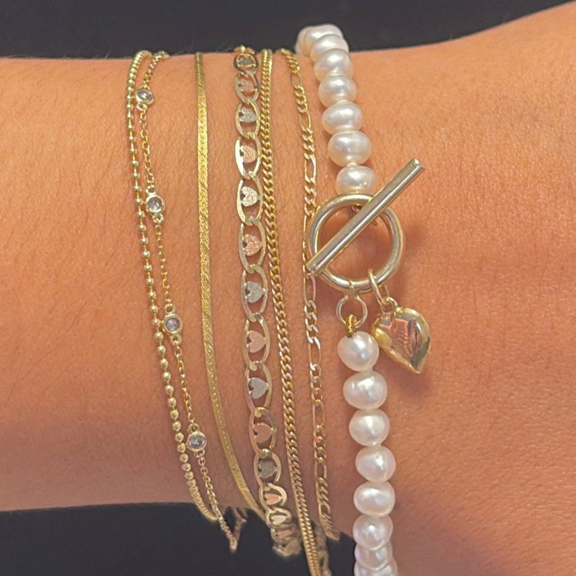 Vintage 14K Gold Toggle Bracelet with Heart Charm & Freshwater Pearls – 7.5” | Baroque-Style Pearls