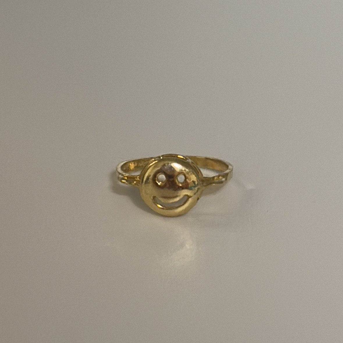 14k smiley ring