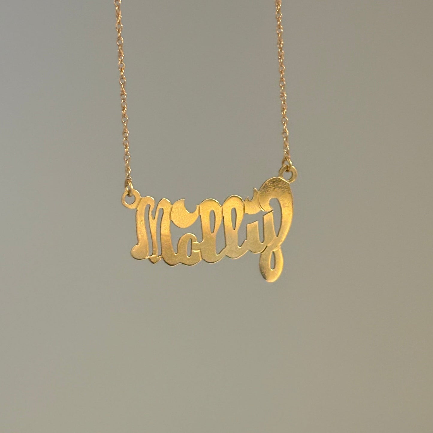 Vintage “Molly” Name Necklace in 14K Yellow Gold – Dainty Chain, Script Font
