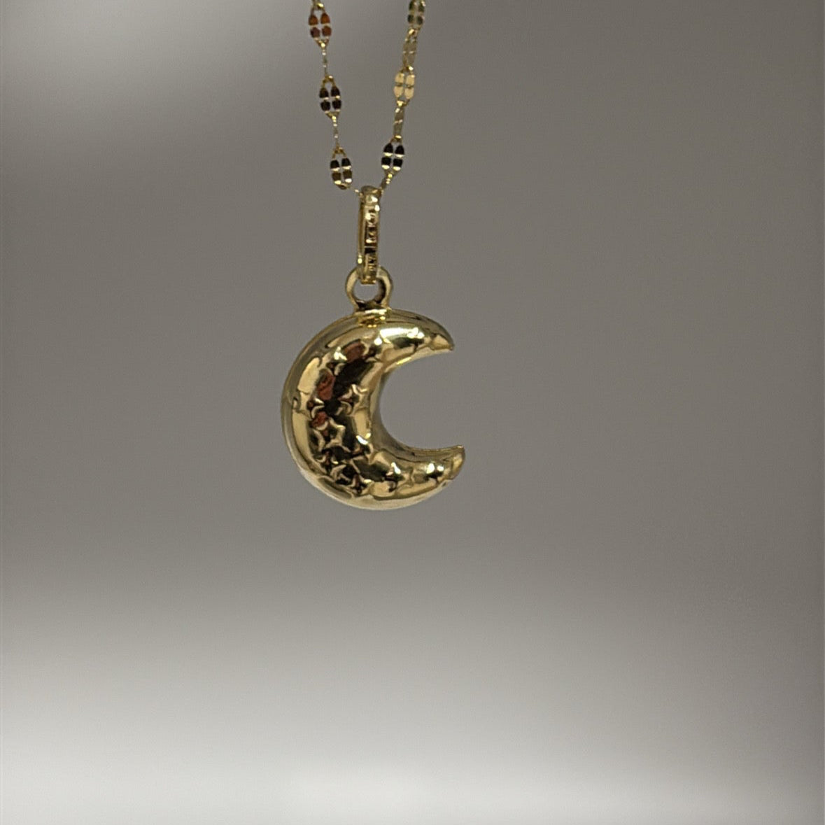 14k puffy moon with stars