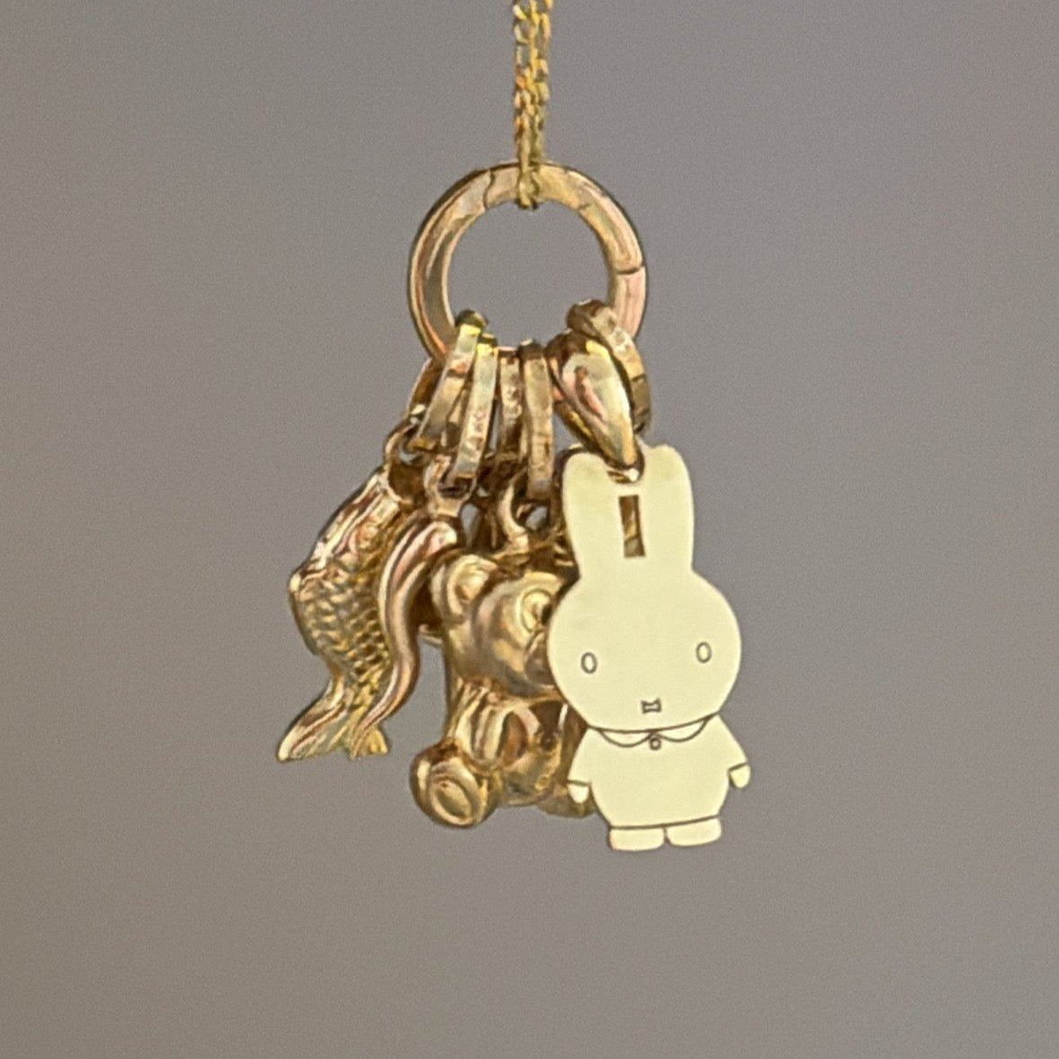 14K round charm holder