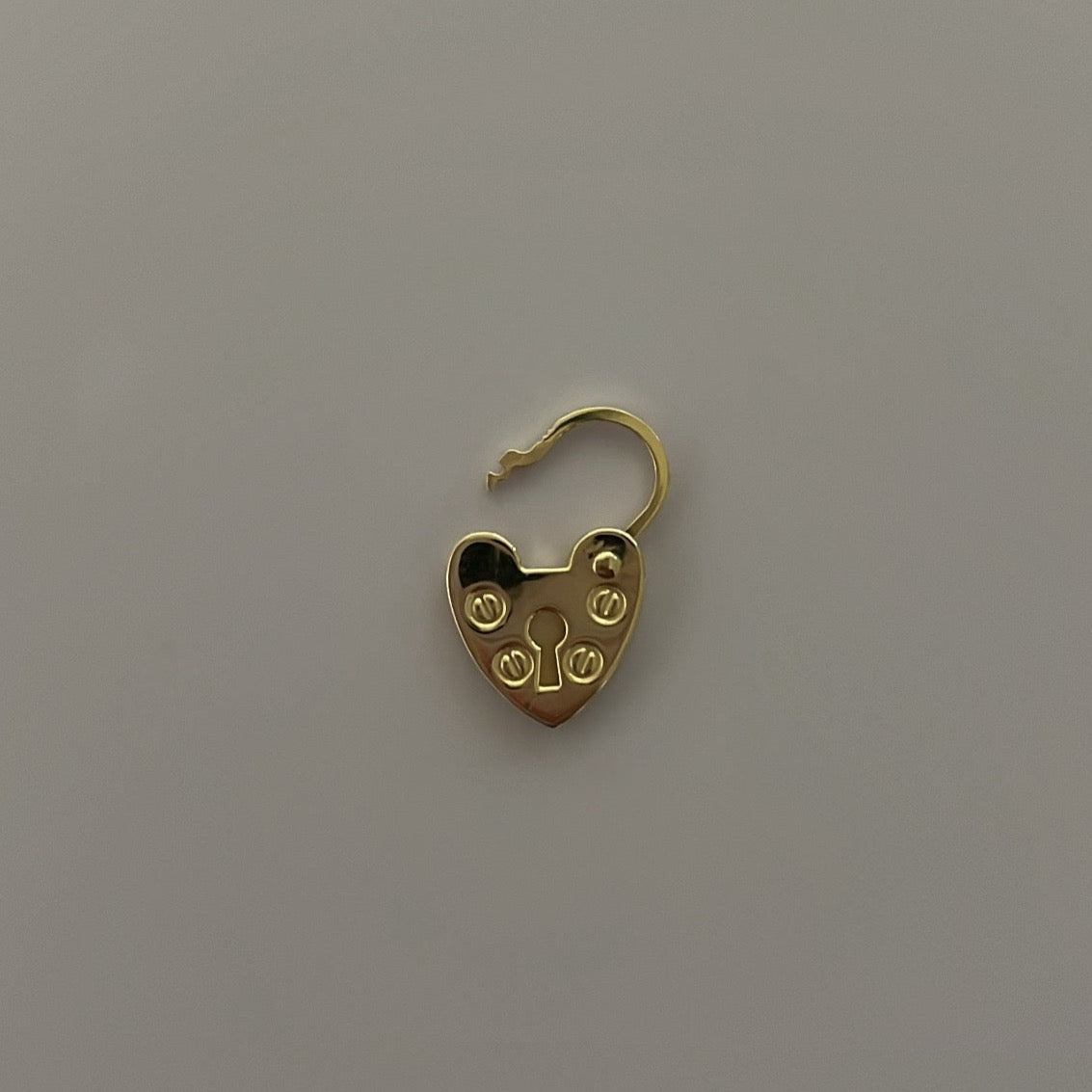 14k heart padlock charm - vintage style