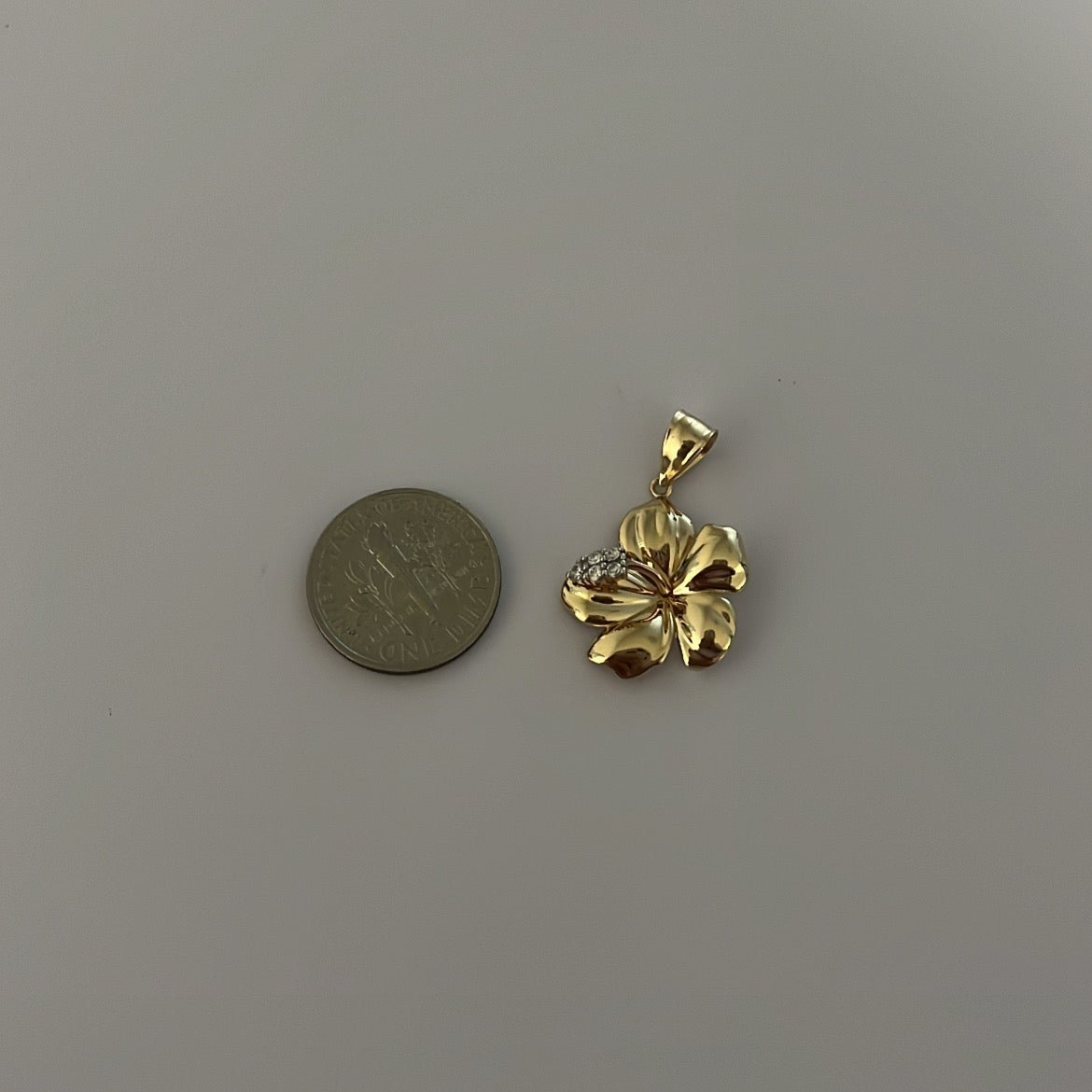 14k Hibiscus charm