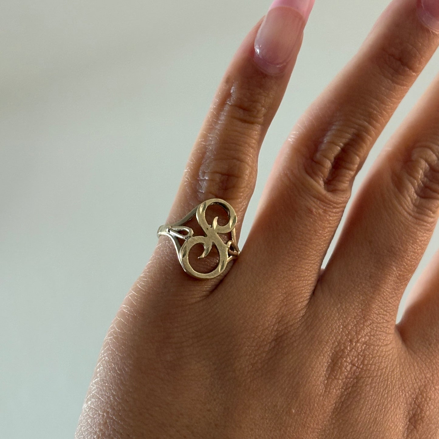 Vintage 14K Gold “S” Initial Ring