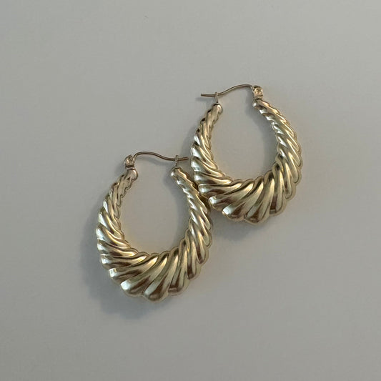 10K Gold Semi-Hollow Ribbed Hoop Earrings – Bold Twisted Statement Hoops
