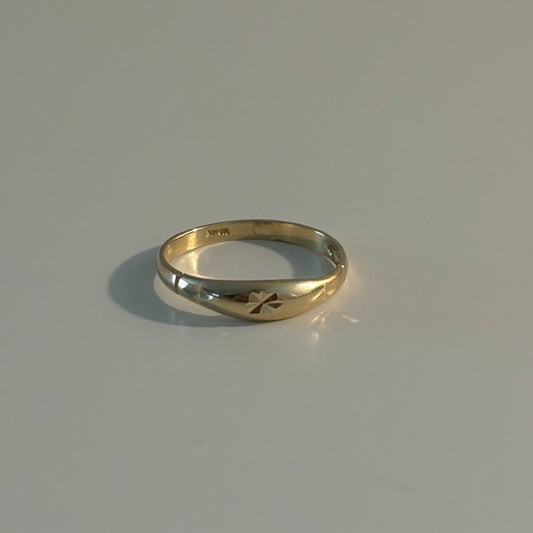 14K Yellow Gold Starburst Dome Ring – Size 7.5