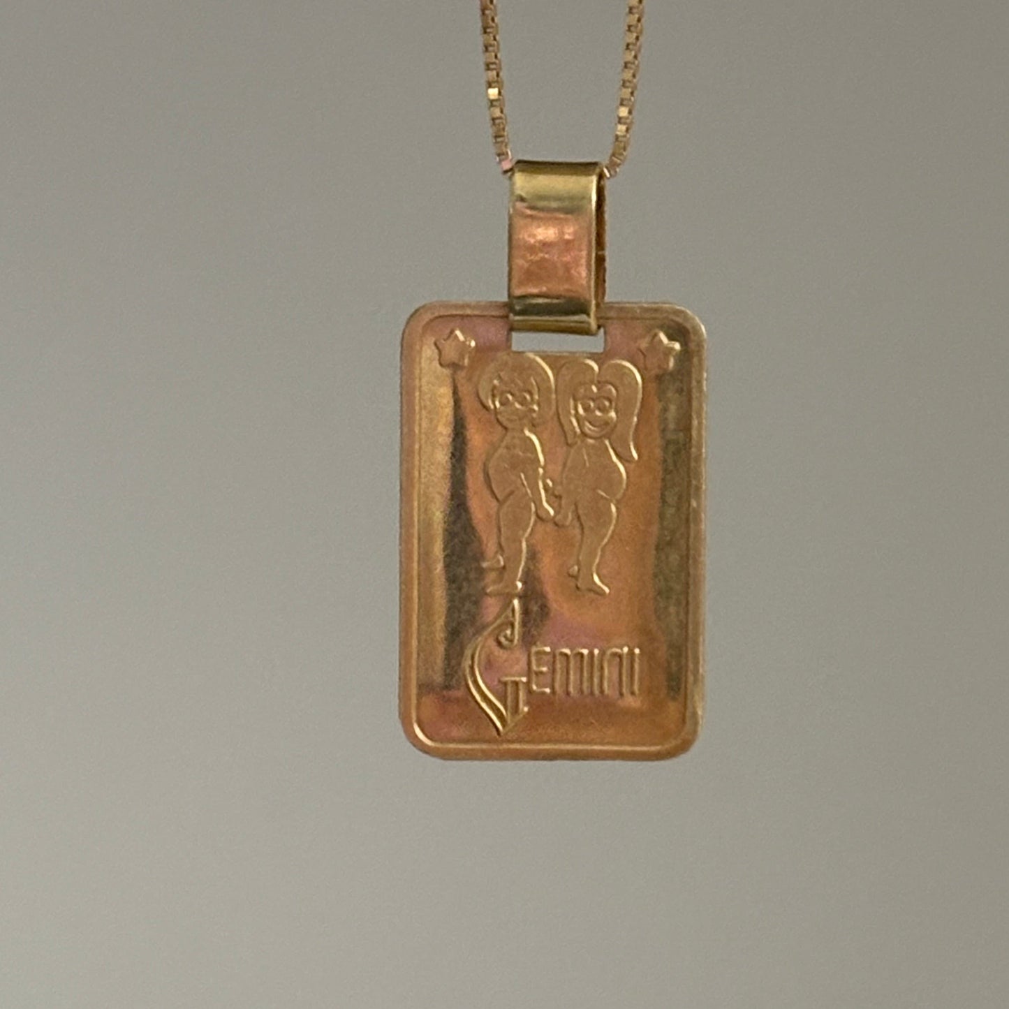 Vintage 14K Gold Gemini Zodiac Pendant —