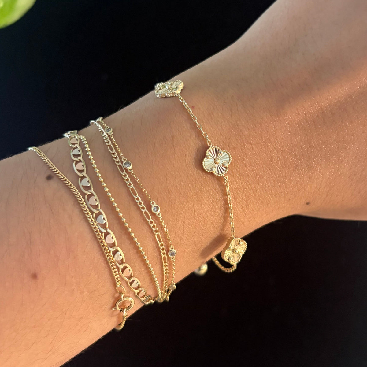 14K Gold Three Clover Motif Bracelet