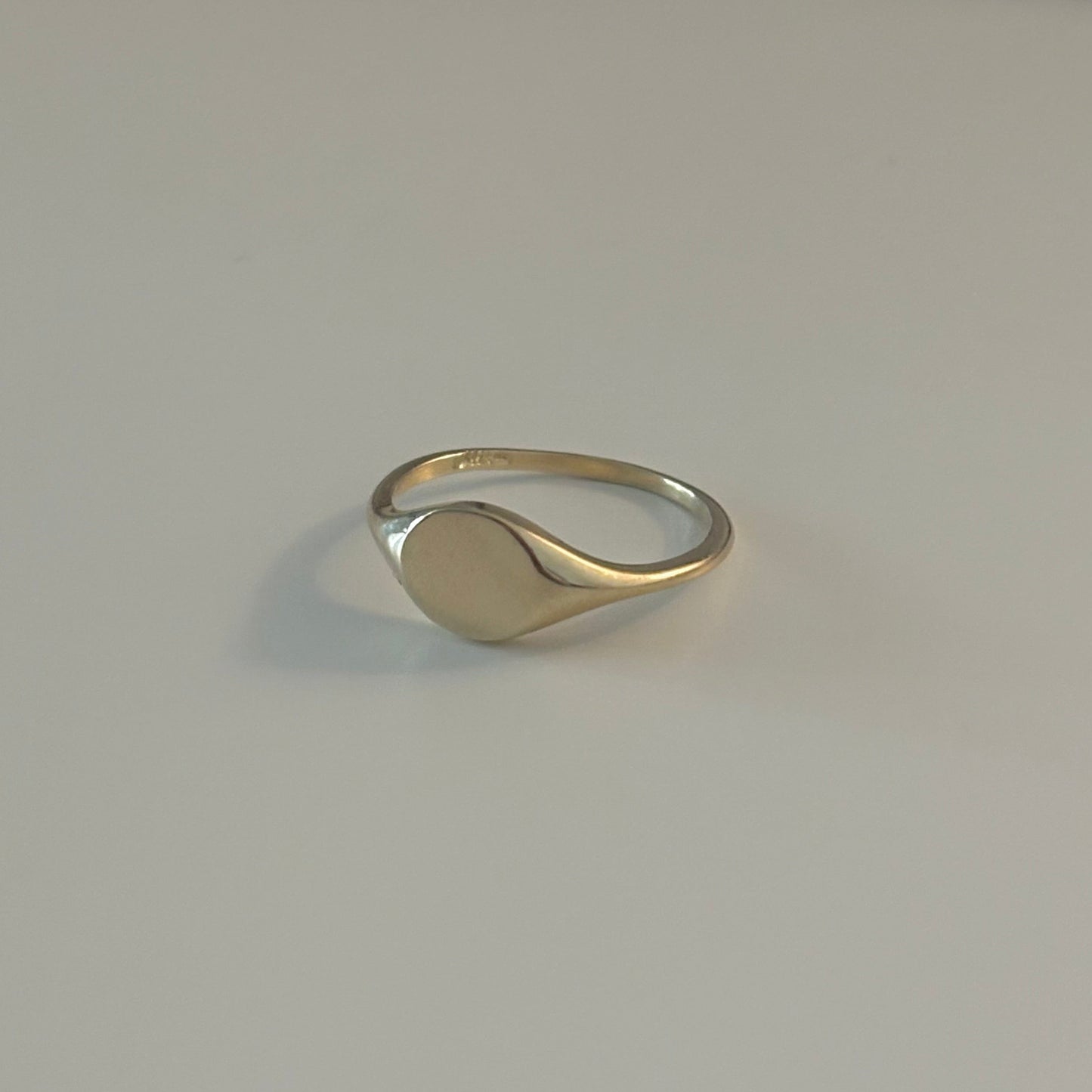 10K Gold Oval Signet Ring size 7 – Engravable Minimalist Ring