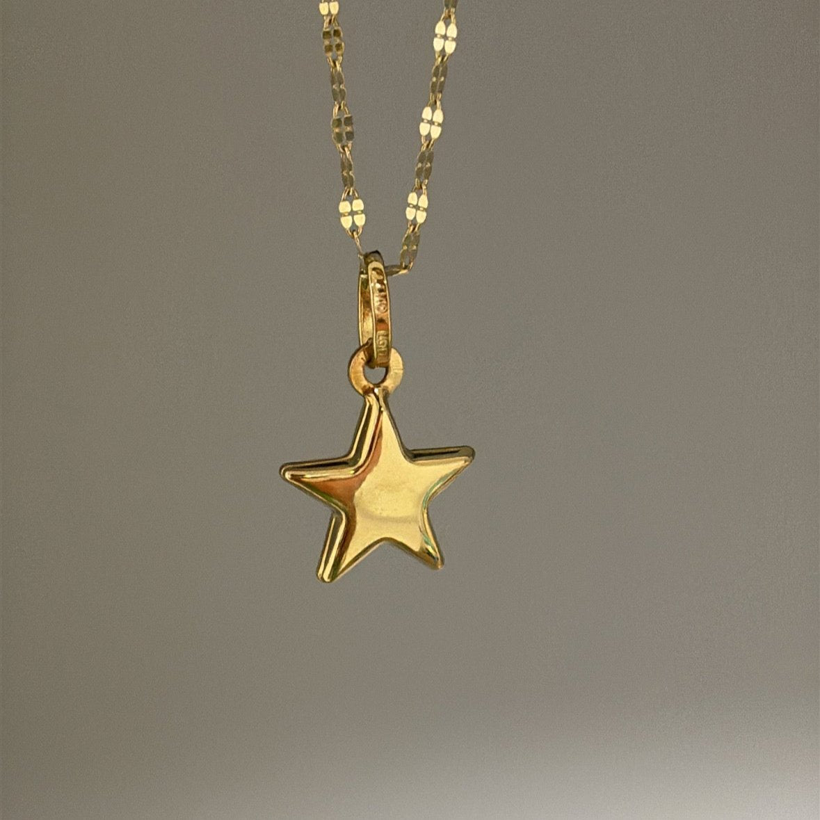 14k Solid gold puffy star