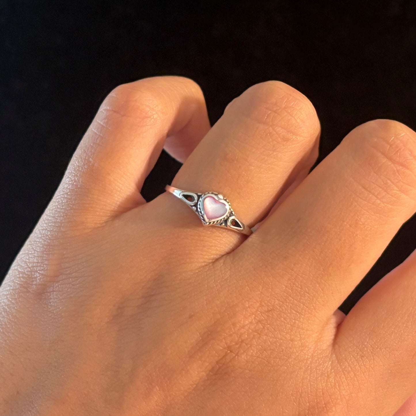 925 Sterling Silver Pink Mother of Pearl Heart Ring