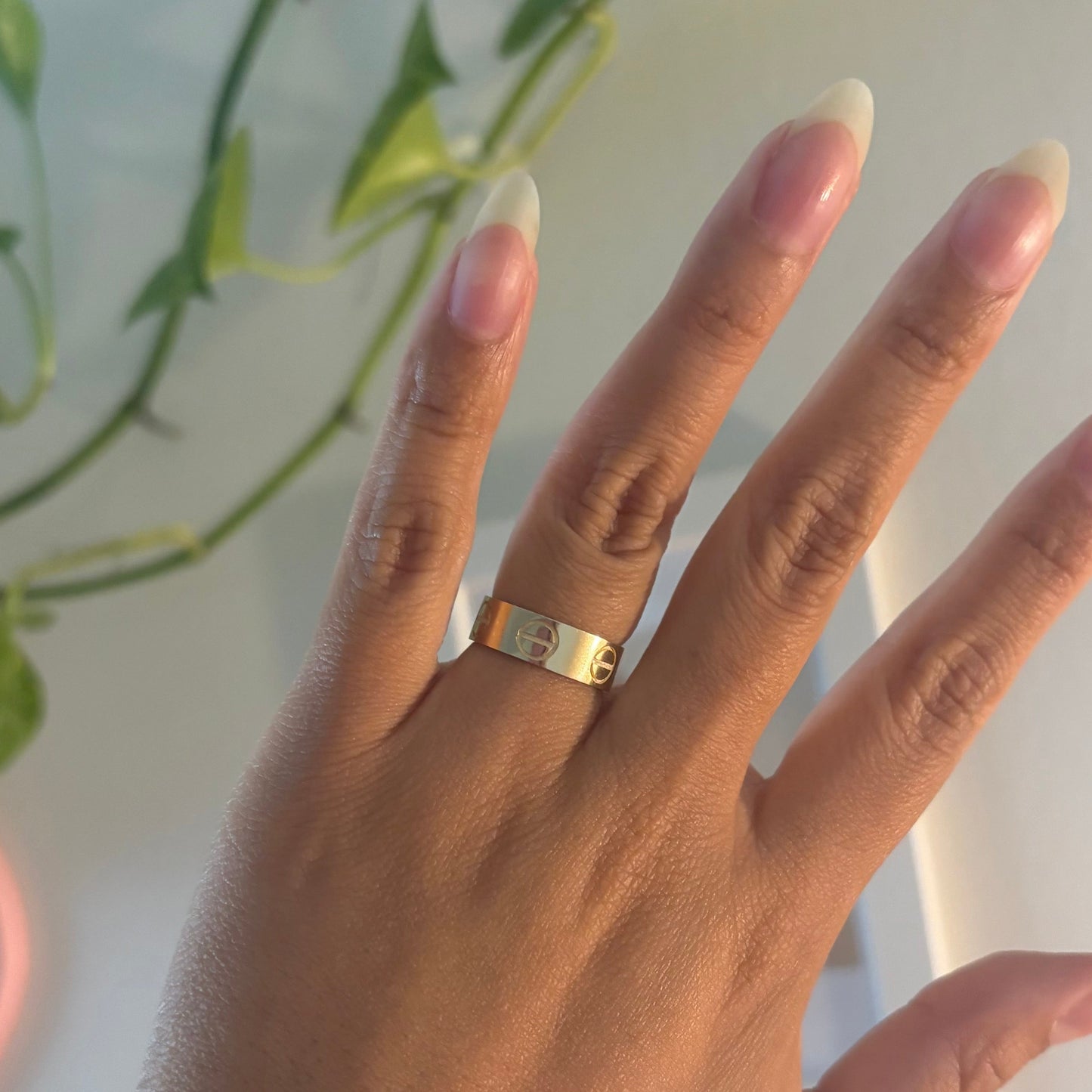 14K Yellow Gold Screw Motif Band Ring