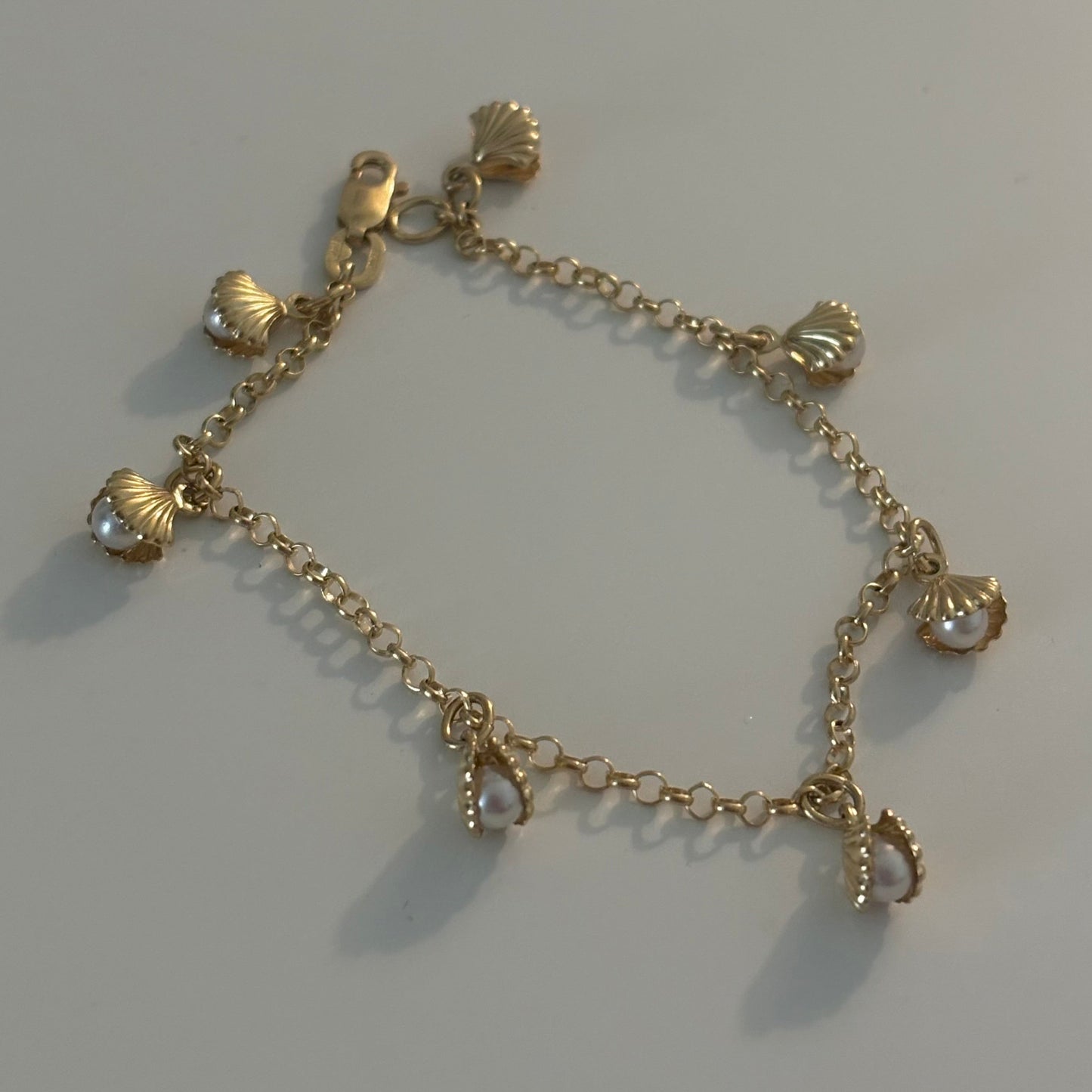 Vintage 14K Gold Oyster Shell & Pearl Charm Bracelet – Made in Italy