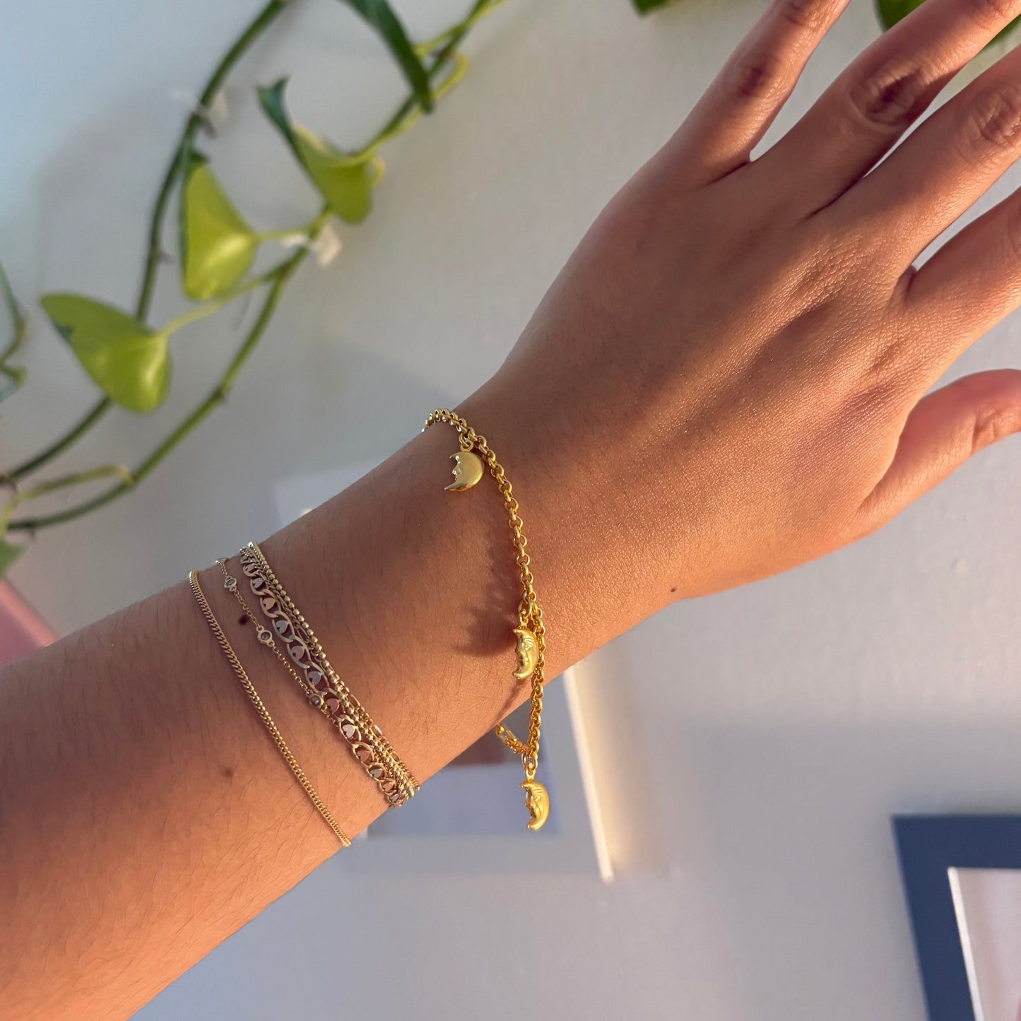 14K Yellow Gold Italian Puffy Crescent Moon Charm Bracelet | Solid Gold | 7”