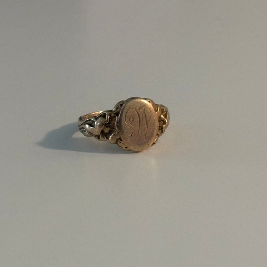 Antique 10K Yellow Gold Engraved Initial A Signet Ring