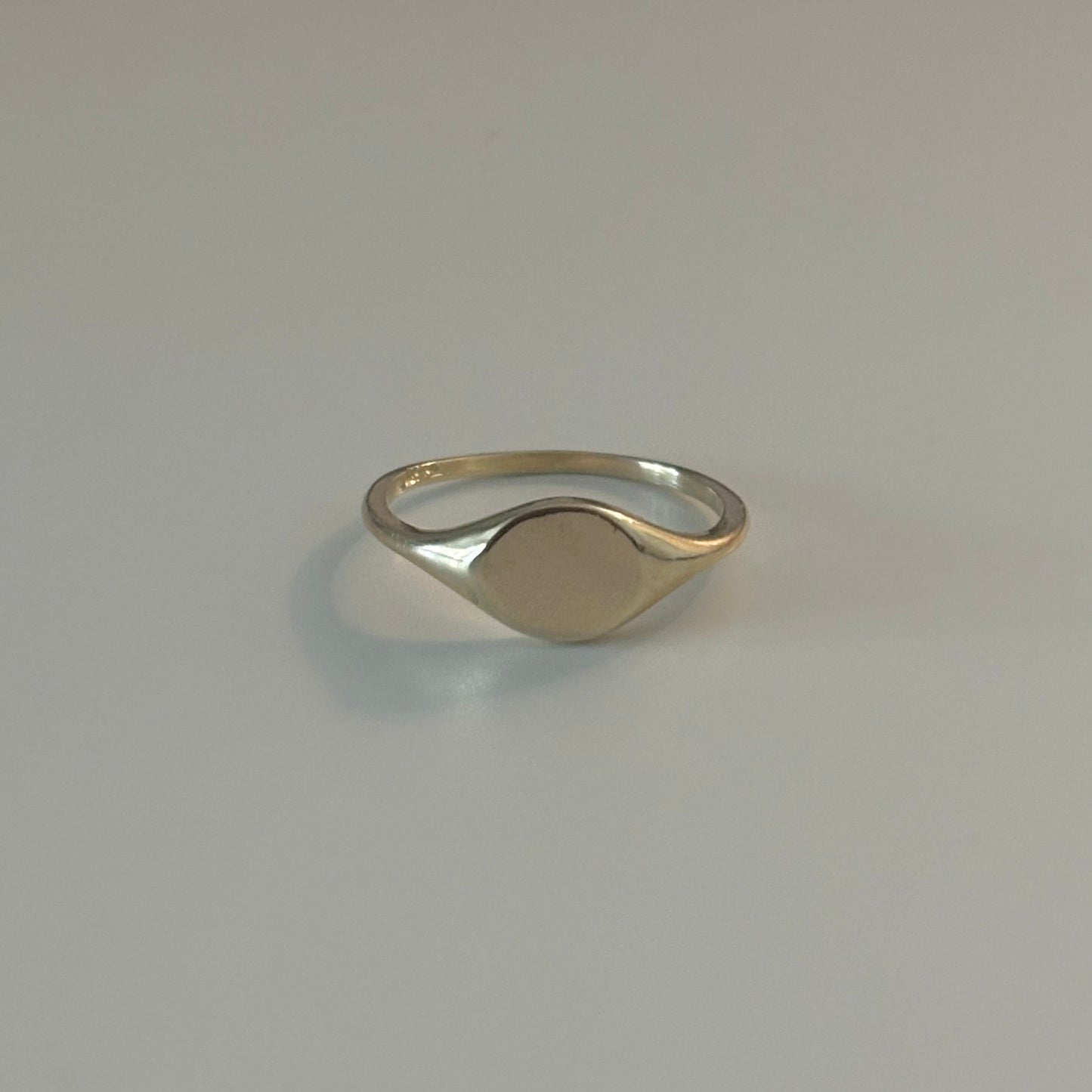 10K Gold Oval Signet Ring size 7 – Engravable Minimalist Ring