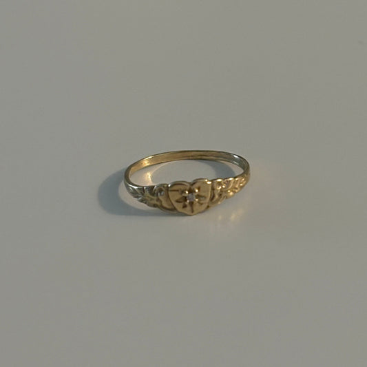 Vintage 10K Yellow Gold Diamond Heart Pinky Ring