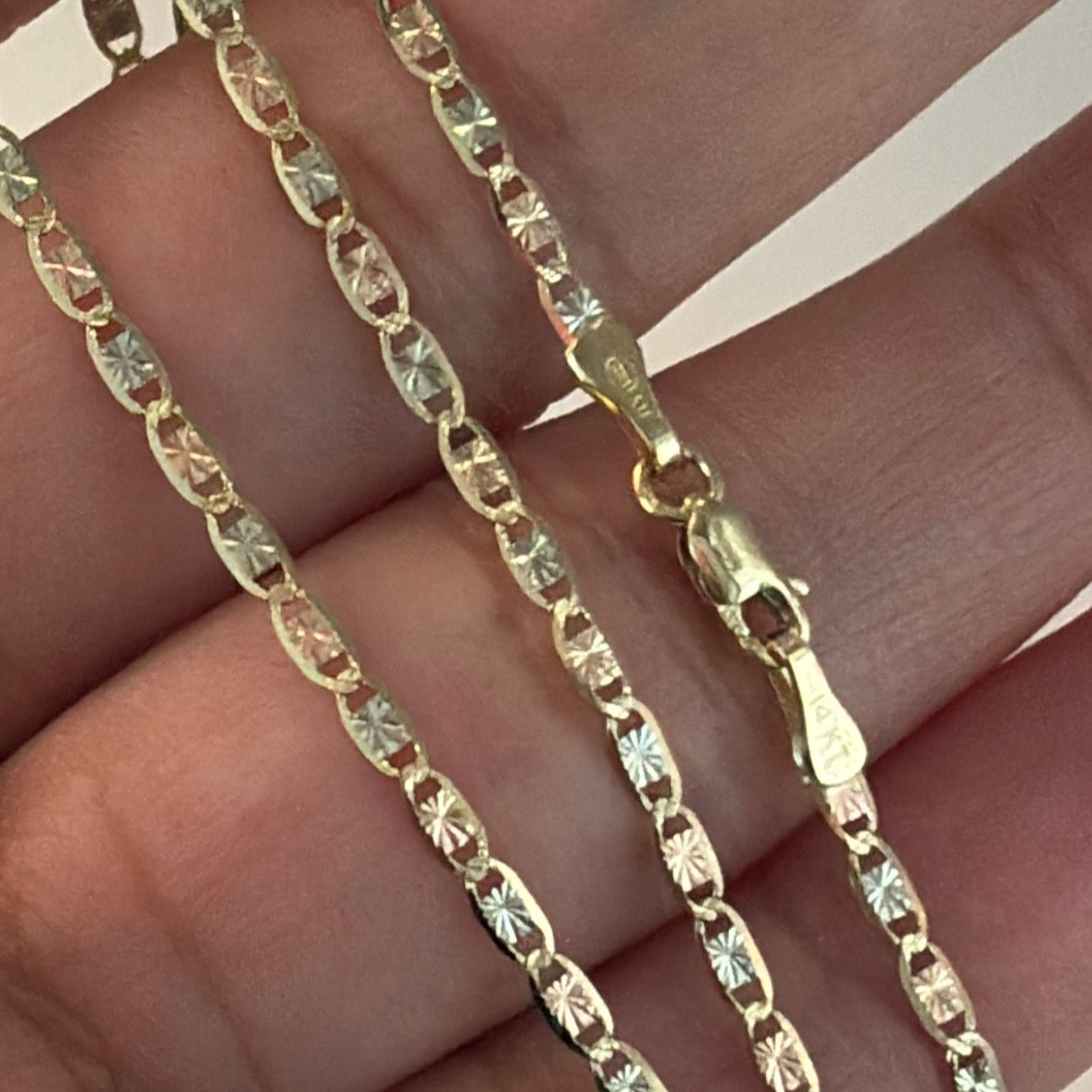 14k solid star Valentino chain