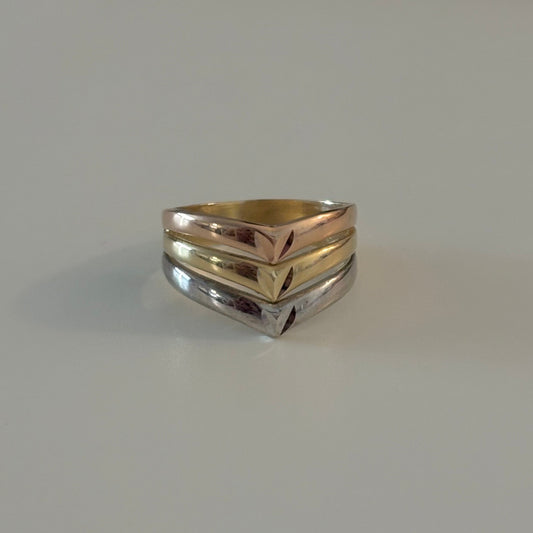 Tricolor 14K Gold V-Shape Diamond-Cut Ring