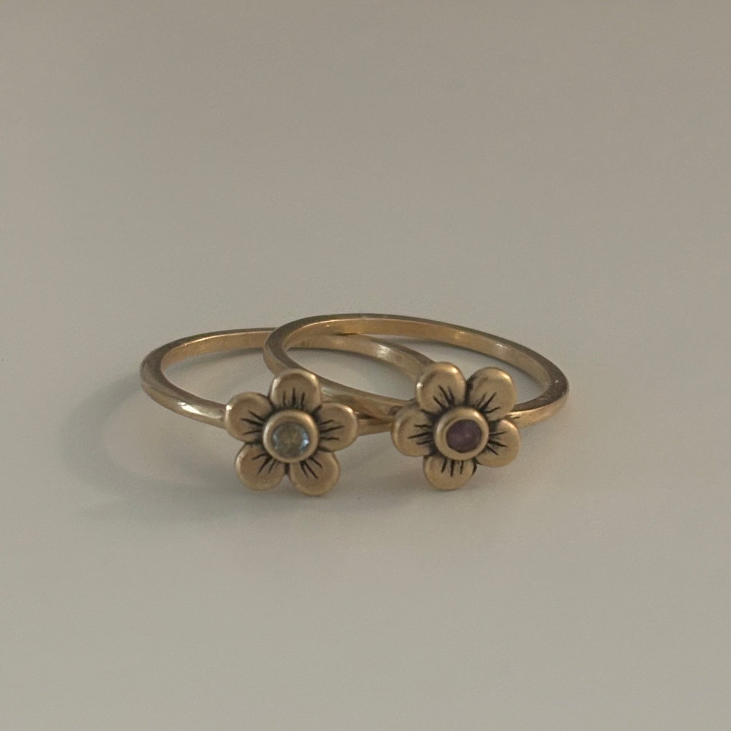 Vintage 14K Yellow Gold Flower Ring with CZ Accent – Size 6
