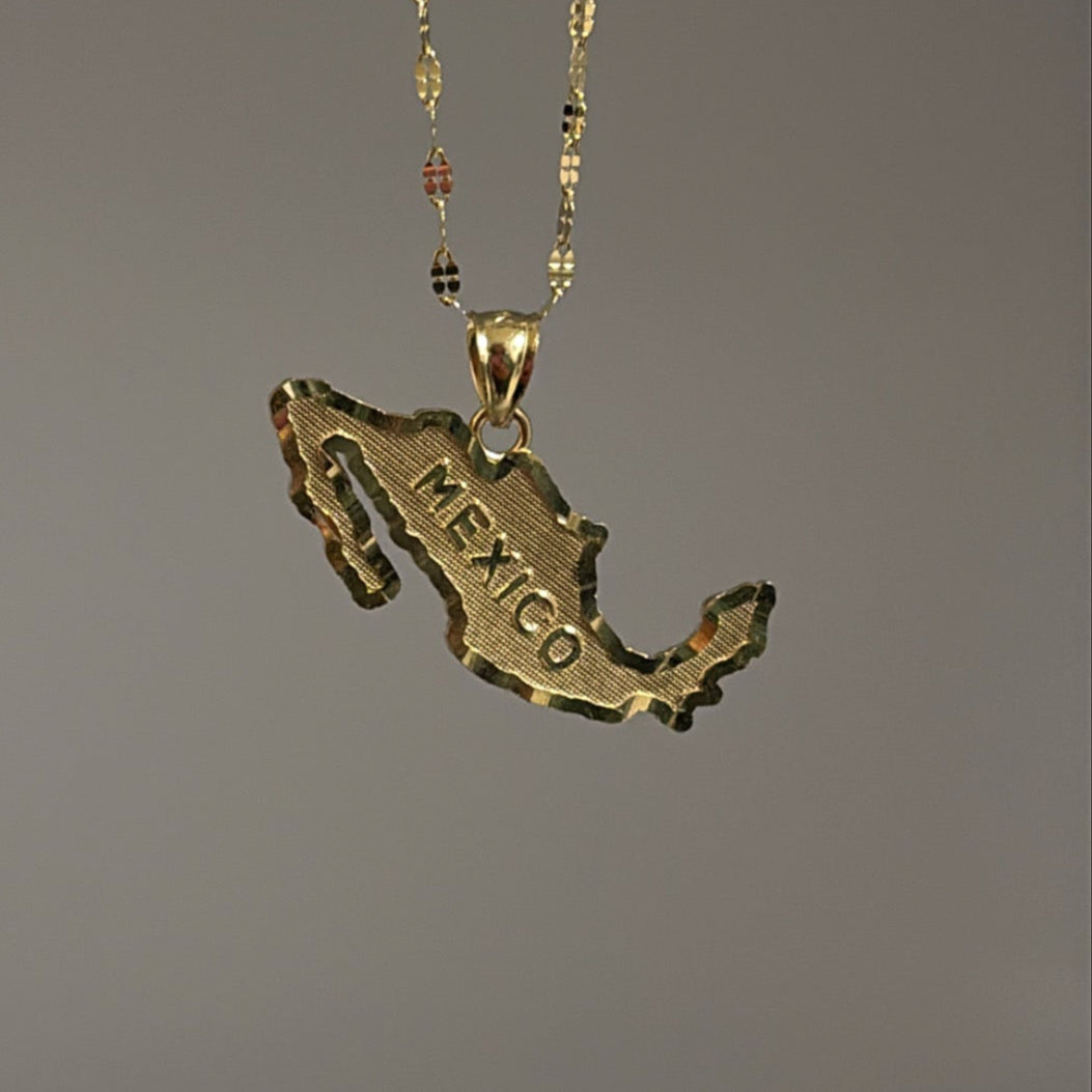 14k Mexico charm