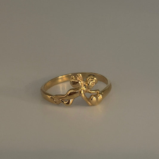 14k Gold Cherub Holding Heart Ring