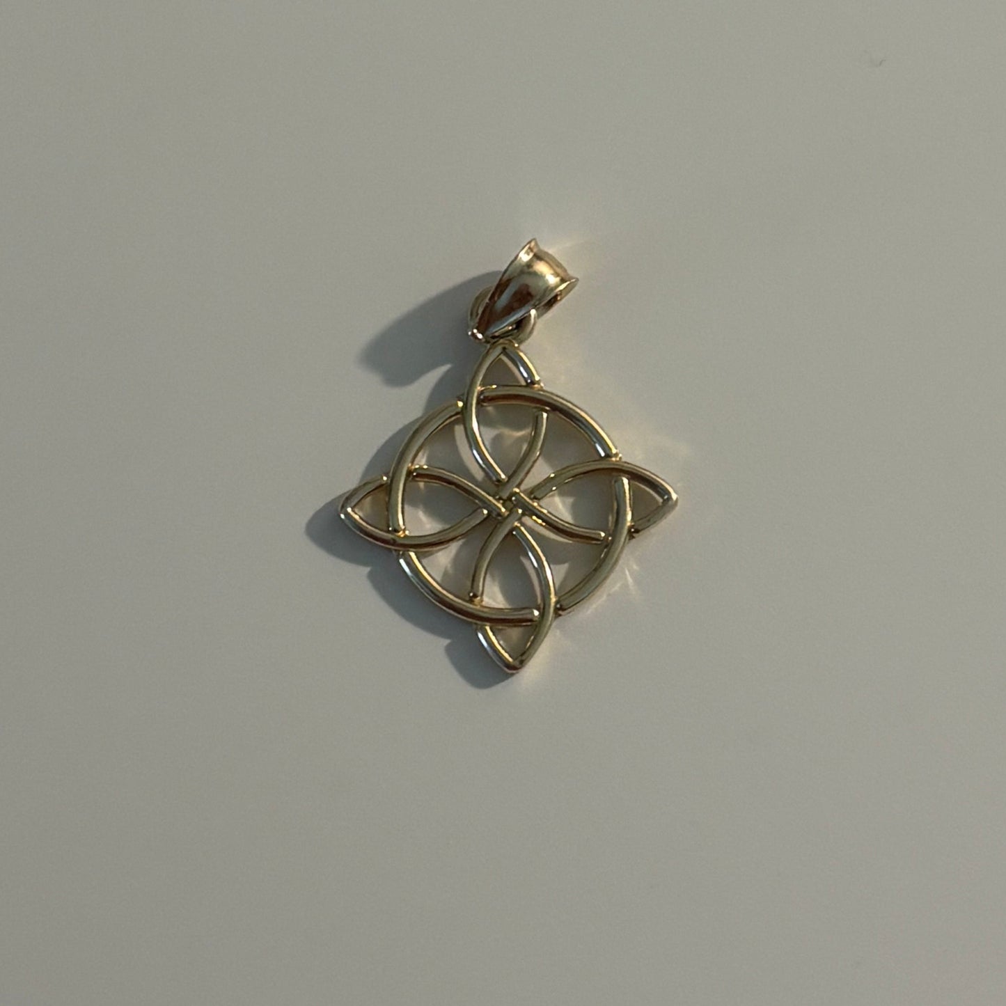 14K Yellow Gold Witch’s Knot Pendant