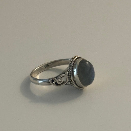 Sterling Silver 925 Labradorite Ring with Scroll Band