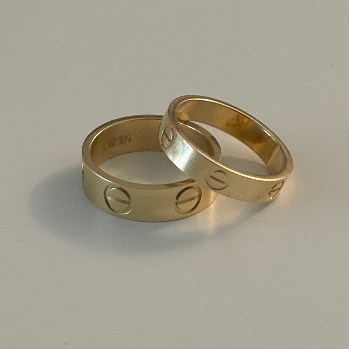 14K Yellow Gold Screw Motif Band Ring