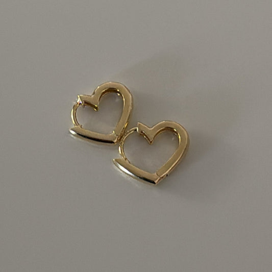 14k heart clicker earrings