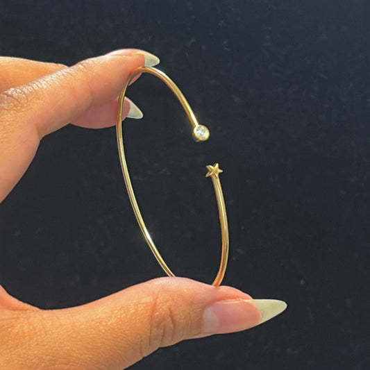 18K Gold Open Bangle with Diamond & Star — Forevermark