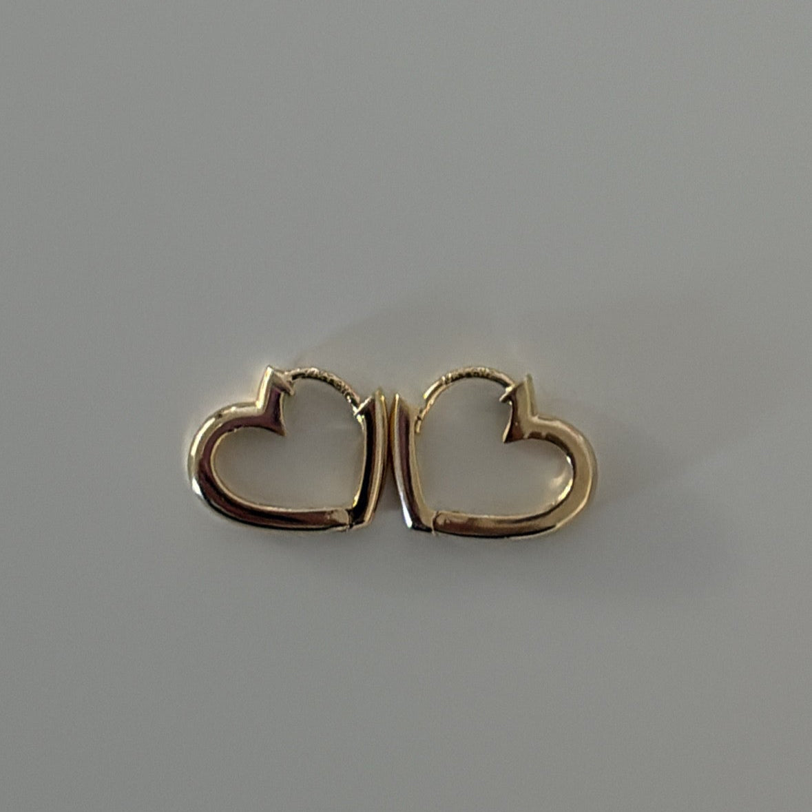 14k heart clicker earrings