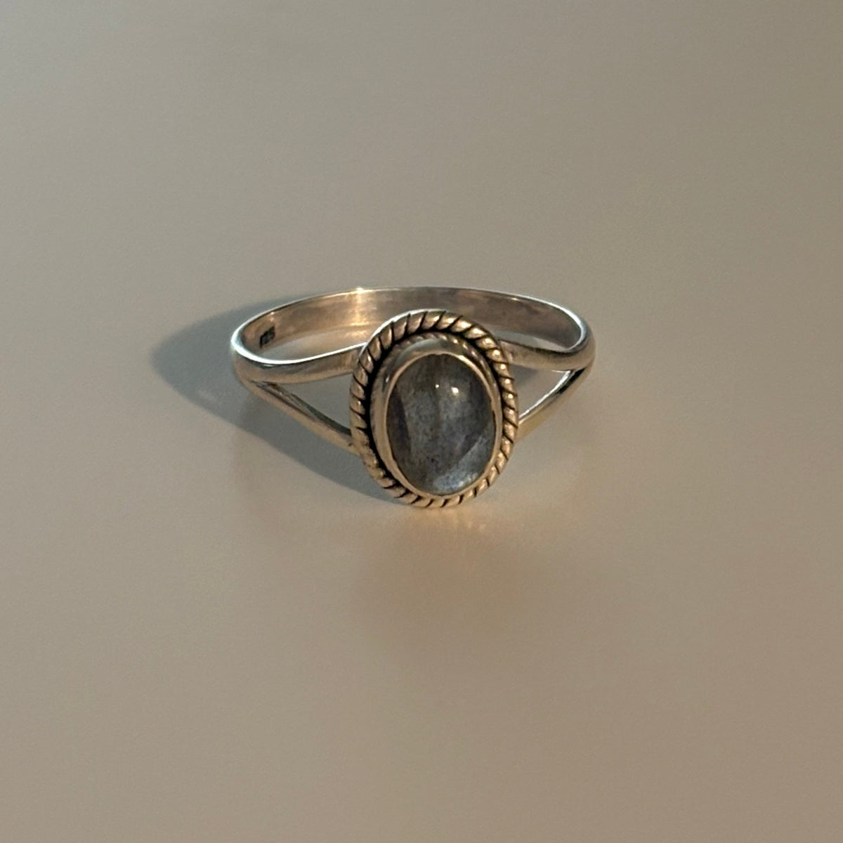 925 Sterling Silver Labradorite Ring
