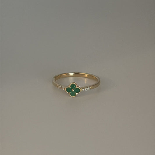 14k diamond and emerald clover ring